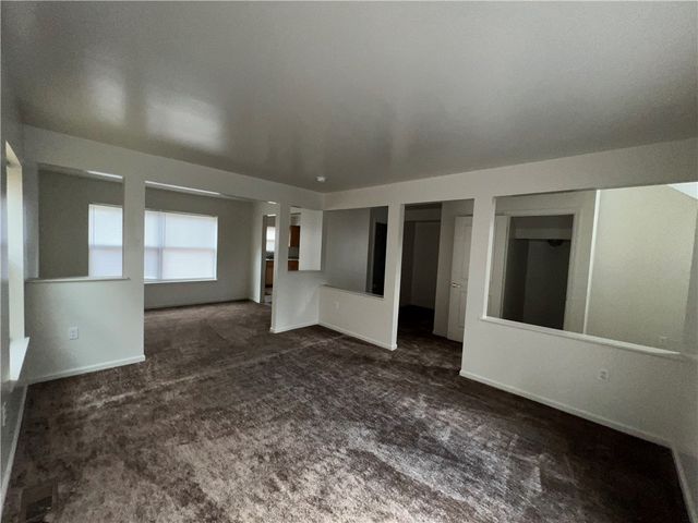 809 3rd St, Clairton, PA 15025