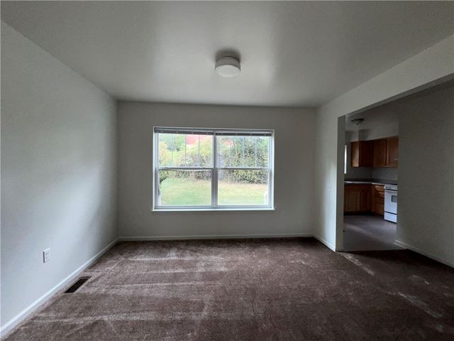 809 3rd St, Clairton, PA 15025