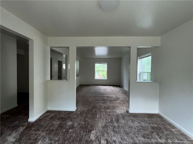 809 3rd St, Clairton, PA 15025