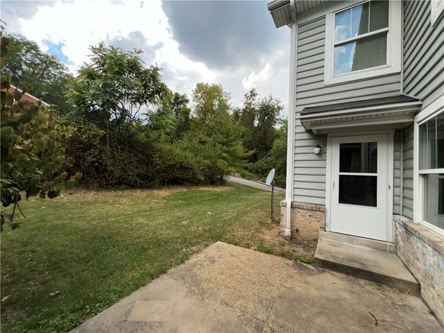 809 3rd St, Clairton, PA 15025