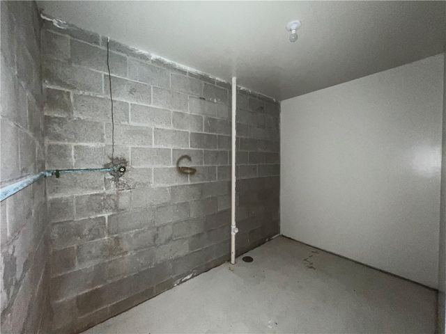 809 3rd St, Clairton, PA 15025