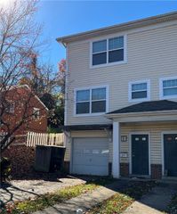 809 3rd St, Clairton, PA 15025