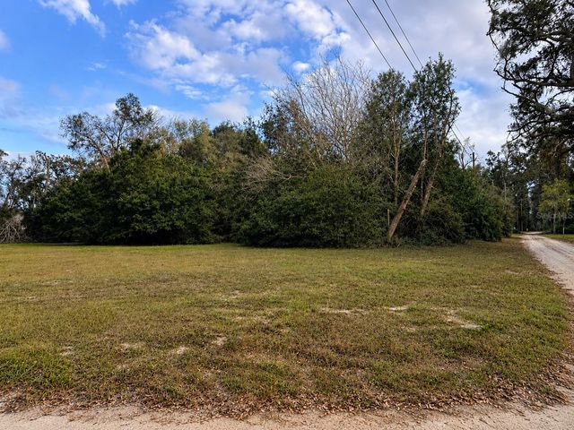 20710 STEWART ROAD, Dade City, FL 33523