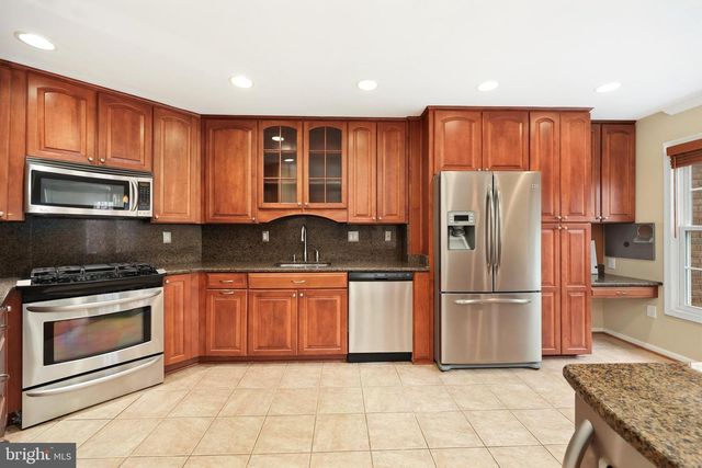 2243 KINGS GARDEN WAY, Falls Church, VA 22043