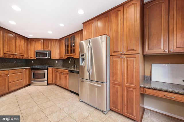 2243 KINGS GARDEN WAY, Falls Church, VA 22043
