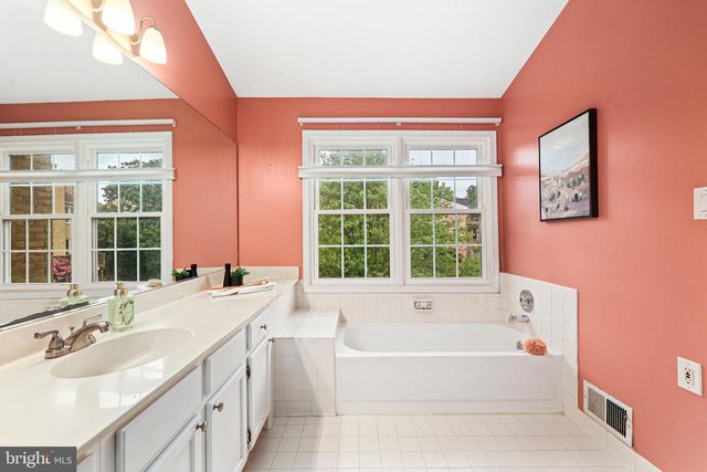 2243 KINGS GARDEN WAY, Falls Church, VA 22043