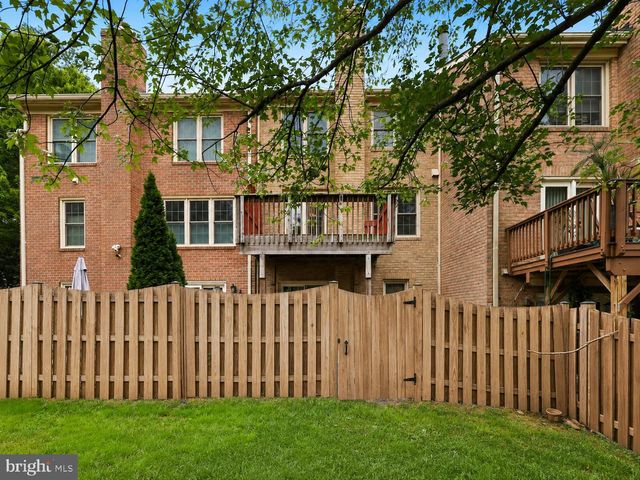 2243 KINGS GARDEN WAY, Falls Church, VA 22043