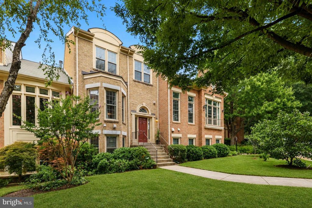 2243 KINGS GARDEN WAY, Falls Church, VA 22043