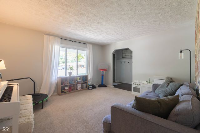 529 Lawndale Drive, Plainfield, IN 46168