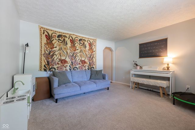 529 Lawndale Drive, Plainfield, IN 46168