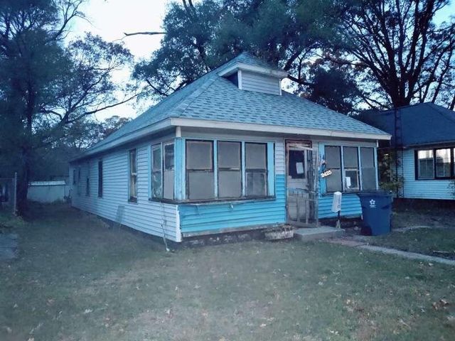 2425 Wood Street, Muskegon Heights, MI 49444