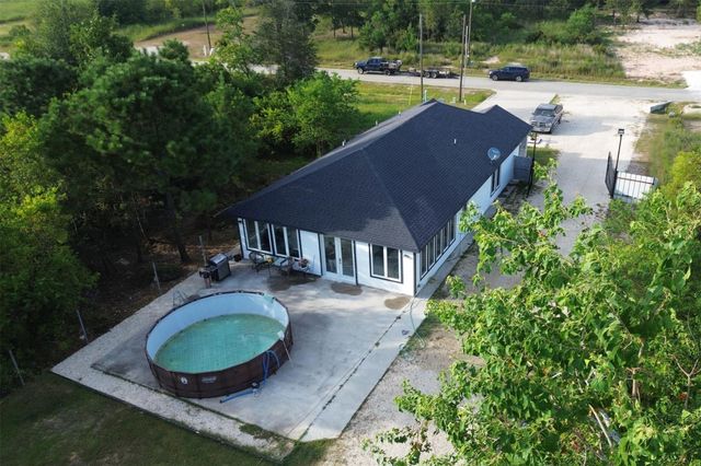 143 County Road 5134, Cleveland, TX 77327