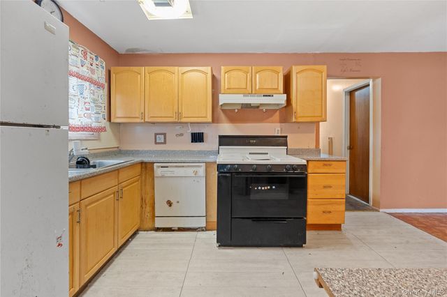 7920 149th Avenue, Lindenwood, NY 11414