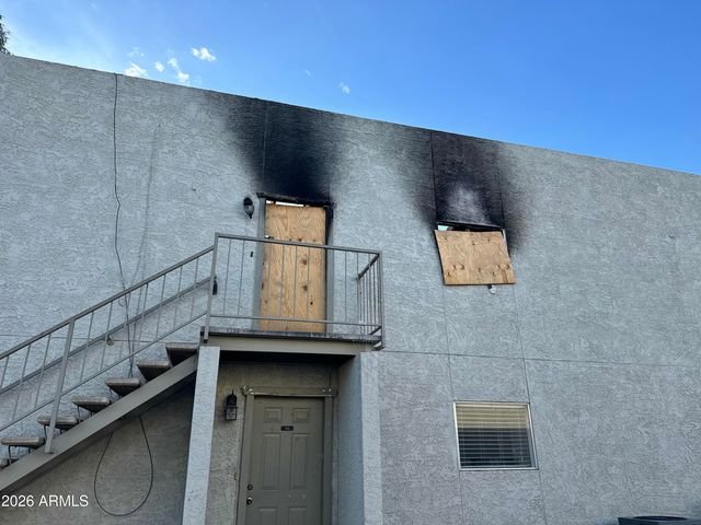 2825 E PARADISE Lane, Phoenix, AZ 85032