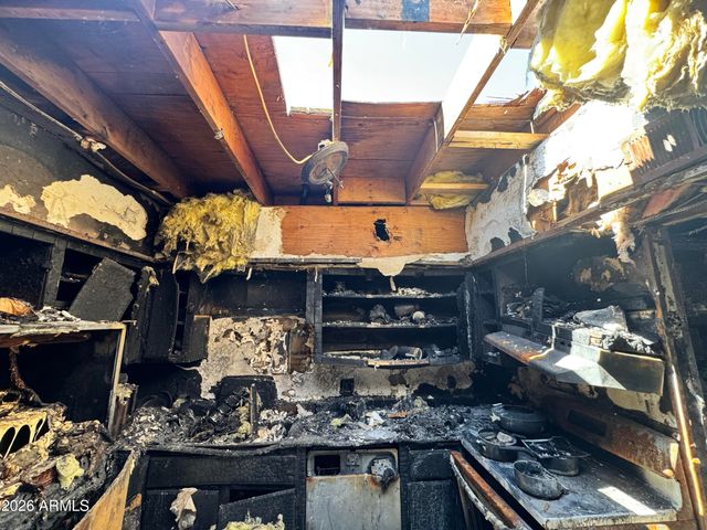 2825 E PARADISE Lane, Phoenix, AZ 85032