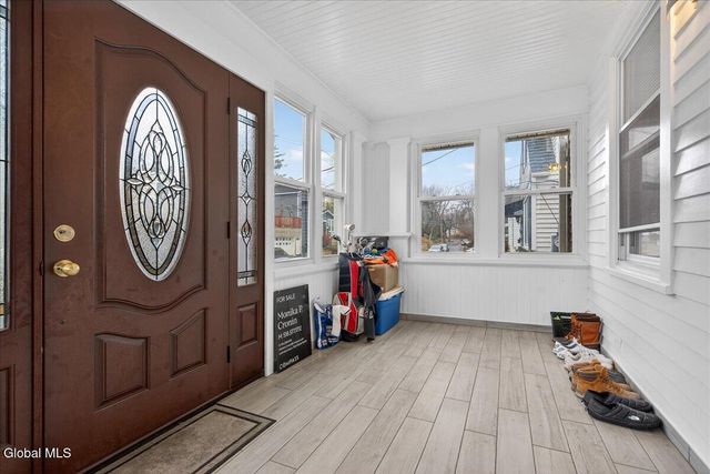 36 Frost Place, Albany, NY 12205