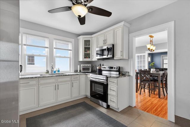 36 Frost Place, Albany, NY 12205