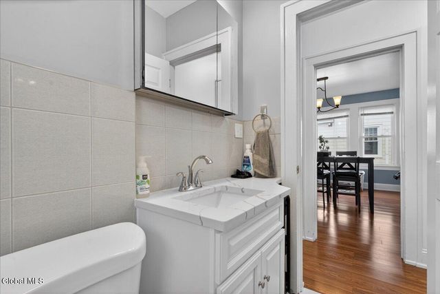 36 Frost Place, Albany, NY 12205