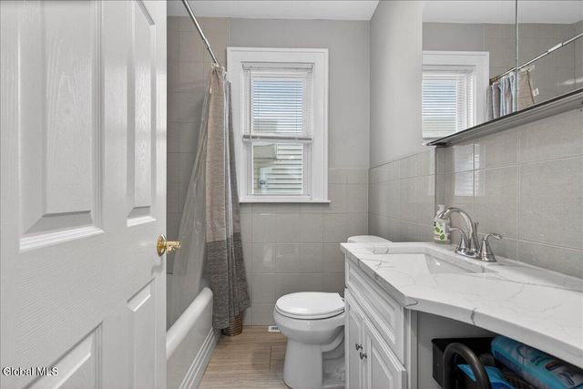 36 Frost Place, Albany, NY 12205