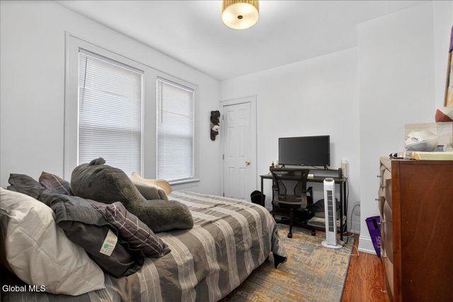 36 Frost Place, Albany, NY 12205