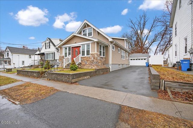 36 Frost Place, Albany, NY 12205