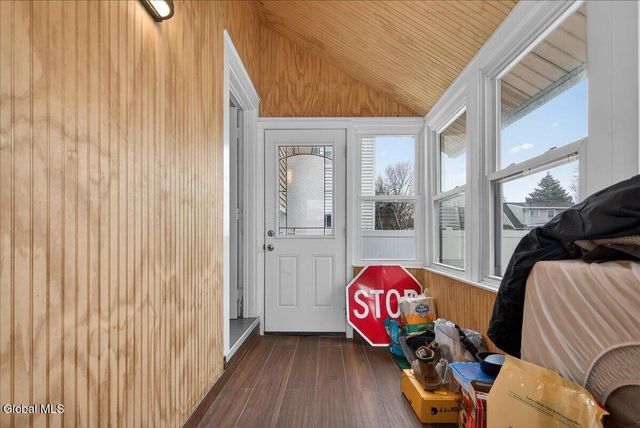 36 Frost Place, Albany, NY 12205