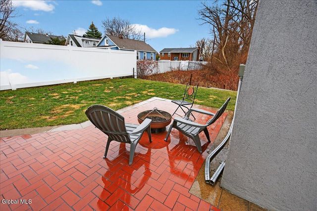 36 Frost Place, Albany, NY 12205