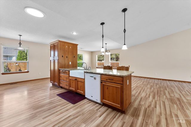 2220 Andy Pl, Nampa, ID 83651