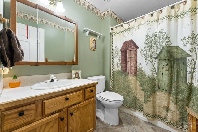 2220 Andy Pl, Nampa, ID 83651