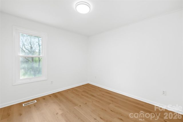 8122 Strawberry Point Drive, Charlotte, NC 28215