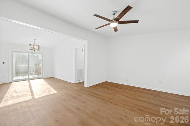 8122 Strawberry Point Drive, Charlotte, NC 28215