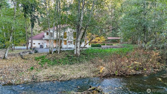 7033 Phillips Road SW, Lakewood, WA 98498