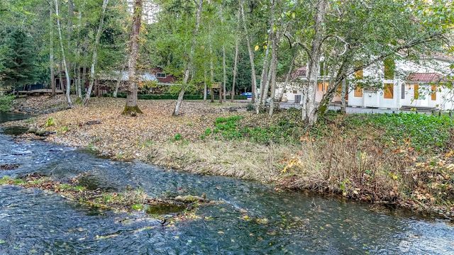 7033 Phillips Road SW, Lakewood, WA 98498