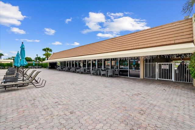 178 Lake Susan Lane, West Palm Beach, FL 33411