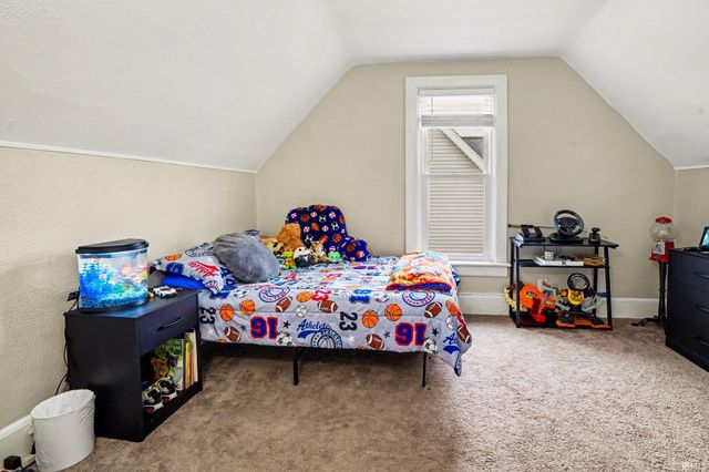 215 Smith Street, Mishawaka, IN 46544