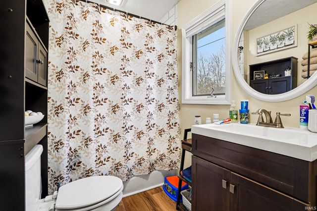 215 Smith Street, Mishawaka, IN 46544