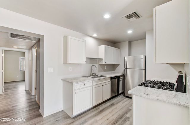 1133 E Lee Street, Tucson, AZ 85719