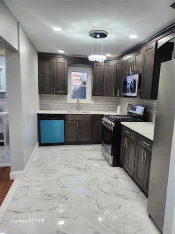 191-33 114th Road, Saint Albans, NY 11412