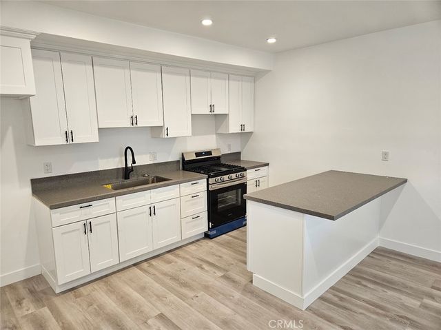 1401 S Rosewood 3, Santa Ana, CA 92707