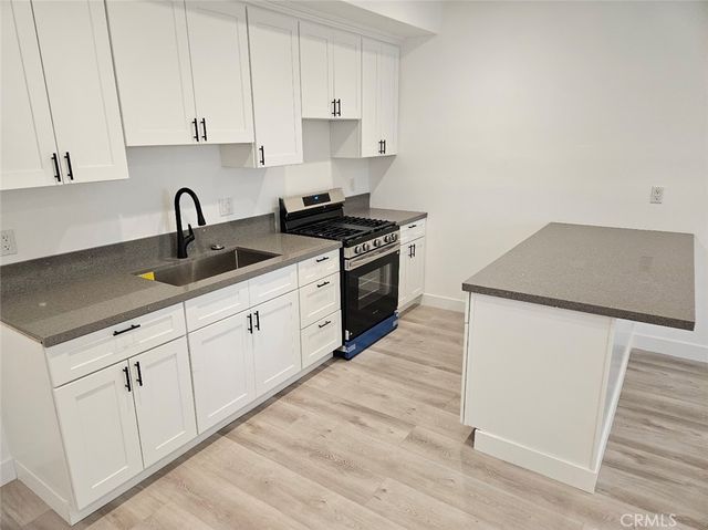 1401 S Rosewood 3, Santa Ana, CA 92707