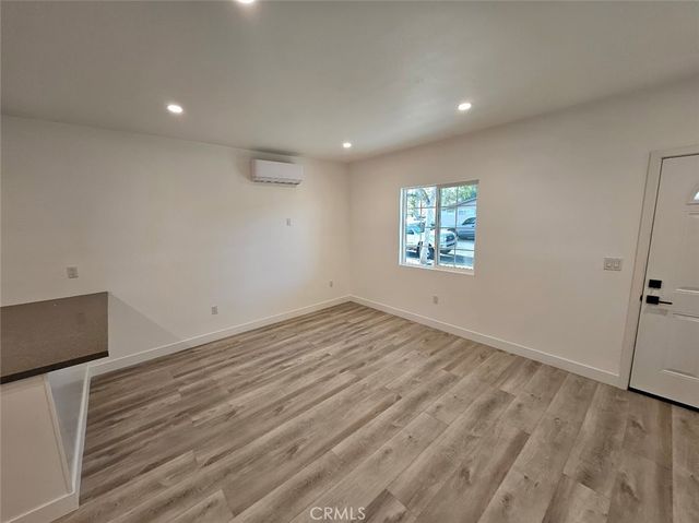 1401 S Rosewood 3, Santa Ana, CA 92707