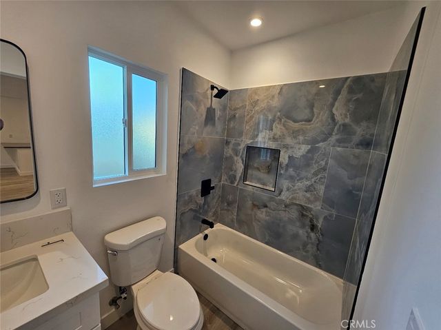 1401 S Rosewood 3, Santa Ana, CA 92707