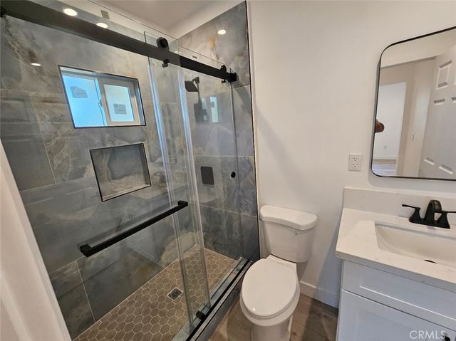 1401 S Rosewood 3, Santa Ana, CA 92707
