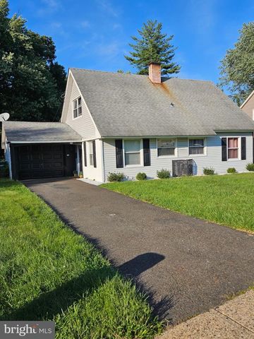 15 PARSON LN, Willingboro, NJ 08046