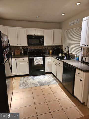 15 PARSON LN, Willingboro, NJ 08046