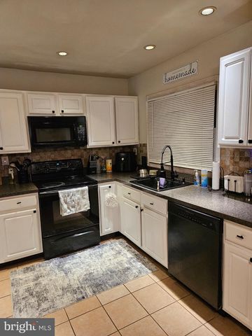 15 PARSON LN, Willingboro, NJ 08046