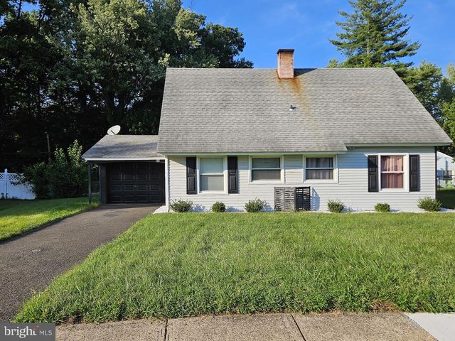 15 PARSON LN, Willingboro, NJ 08046