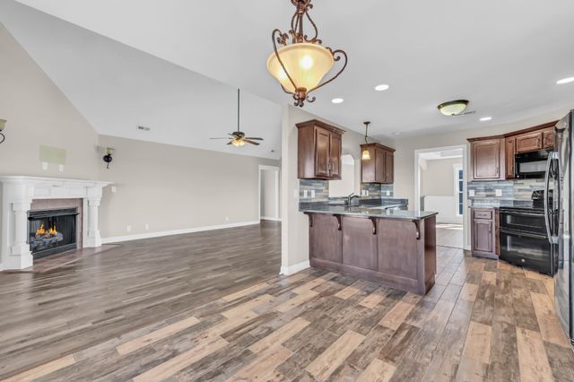 1817 Autumnwood Blvd, Clarksville, TN 37042