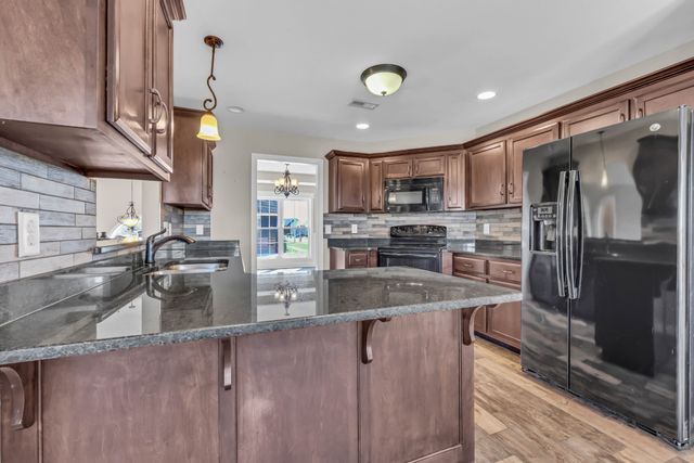 1817 Autumnwood Blvd, Clarksville, TN 37042