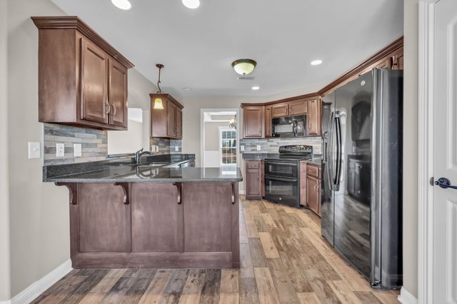 1817 Autumnwood Blvd, Clarksville, TN 37042